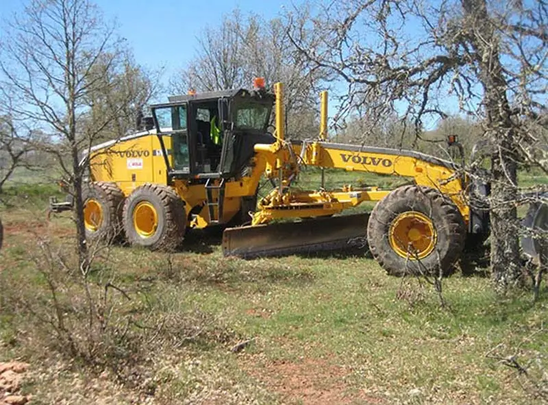  EXCAVACIONES HNOS AGUILAR TORRES Maquinaría 2