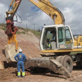 EXCAVACIONES HNOS AGUILAR TORRES Recogida de escombros